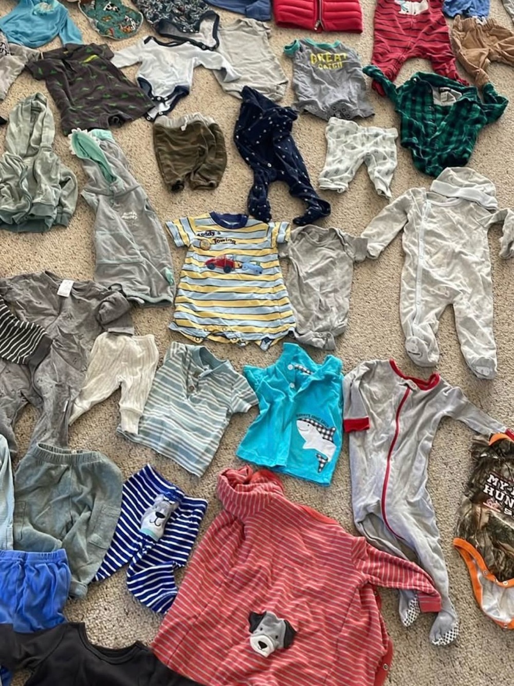 Baby boy clothes bundle lot Mixed newborn - Assorted Colors